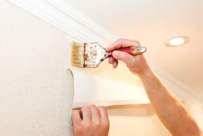 Pose de papier peint à Bouzy-la-Forêt — revêtements muraux et toiles de verre